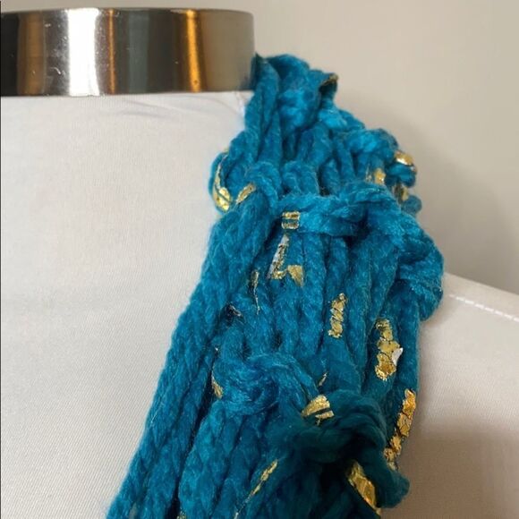 Handmade hand Knit Chunky Open Knit Loose Weave Teal & Gold Infinity Scarf - Picture 3 of 4